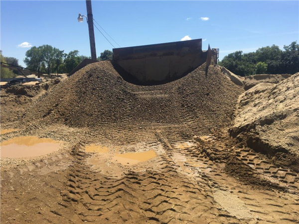 Dozer Trap With Reciprocating Plate Feeder)